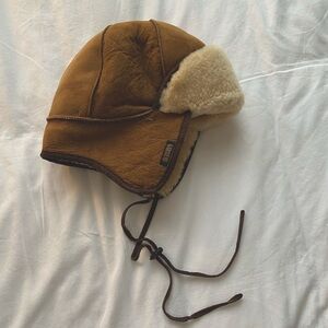 Vintage winter cream&tan colored fur hat